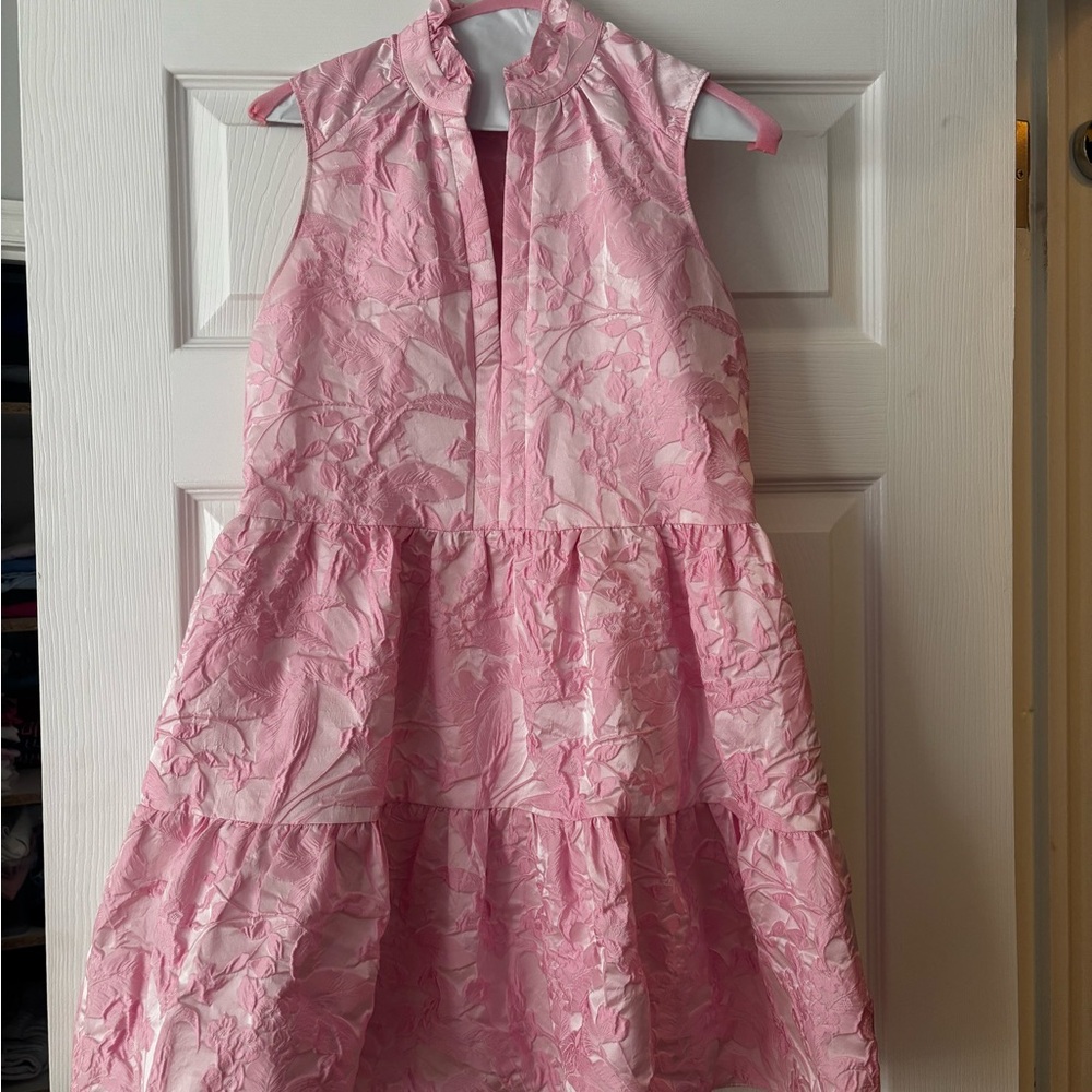 Sleeveless Saffron Dress in Pink
AMANDA UPRICHARD